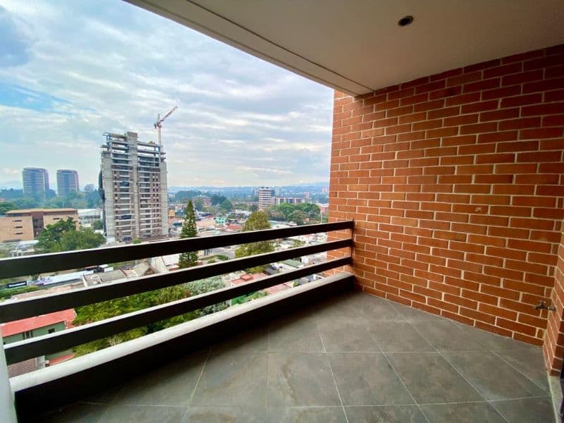 Apartamento en alquiler zona 10, 2 dormitorios + cuarto de servicio