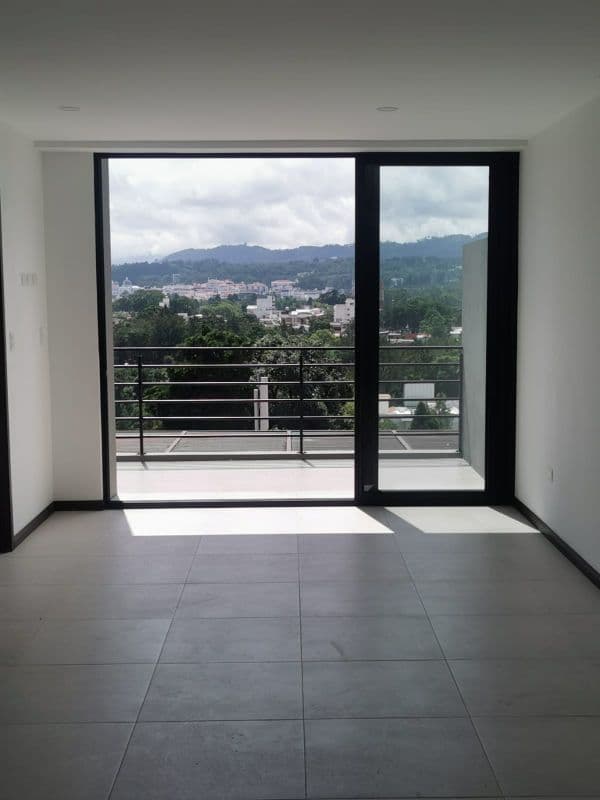 Bonito Apartamento en Edificio MIRA, de 2 Dormitorios en Zona 10