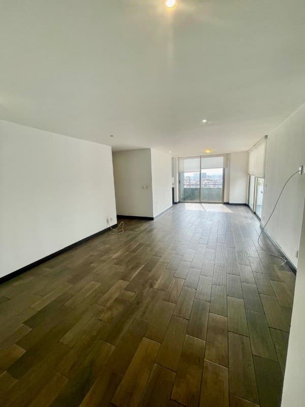 Apartamento en renta Edificio Verona zona 10