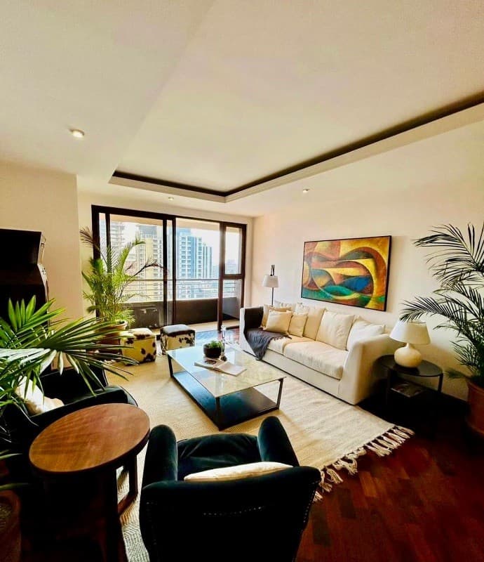 Apartamento amueblado en renta zona 10