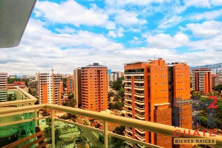 Apartamento de 249.9 m2 en Venta, Zona 14