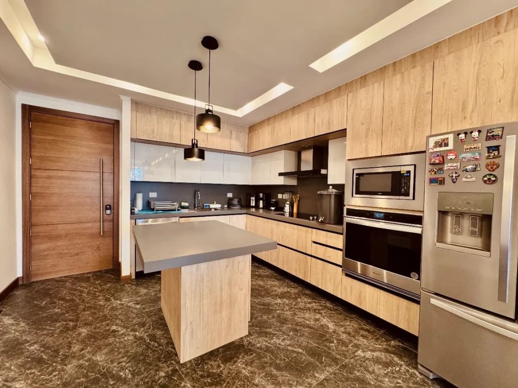 Apartamento en Venta en Zona 10 con Espacios Amplios y Funcionales + Amenidades Exclusivas
