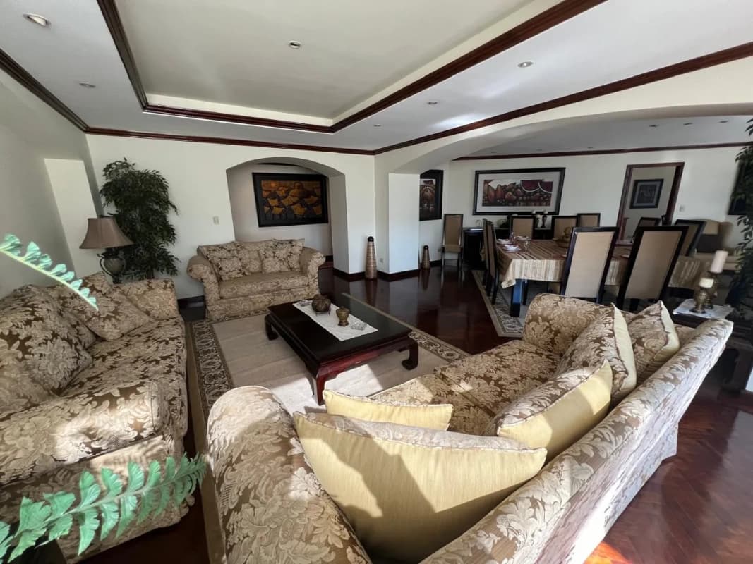 Elegante y amplio apartamento en VENTA en zona 14 en L'Excellence