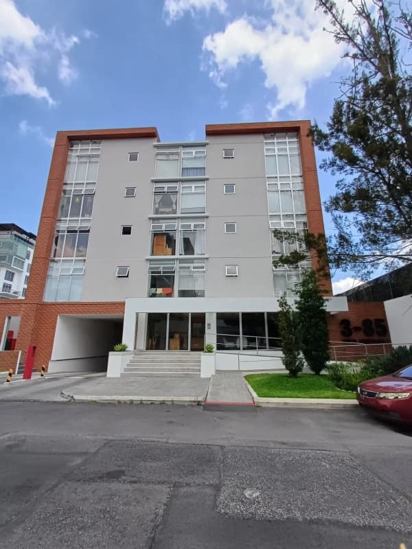 Apartamento Zona 15 Edificio 3-85
