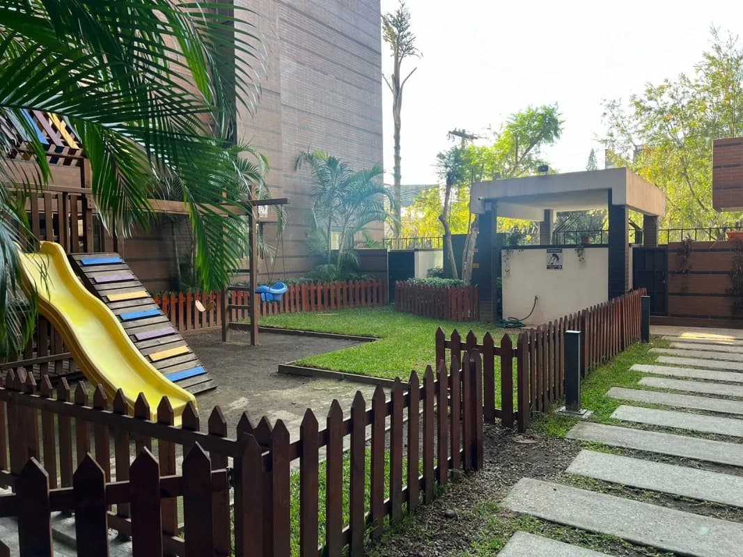 APARTAMENTO EN VENTA ZONA 11 JARDINES DE LAS CHARCAS