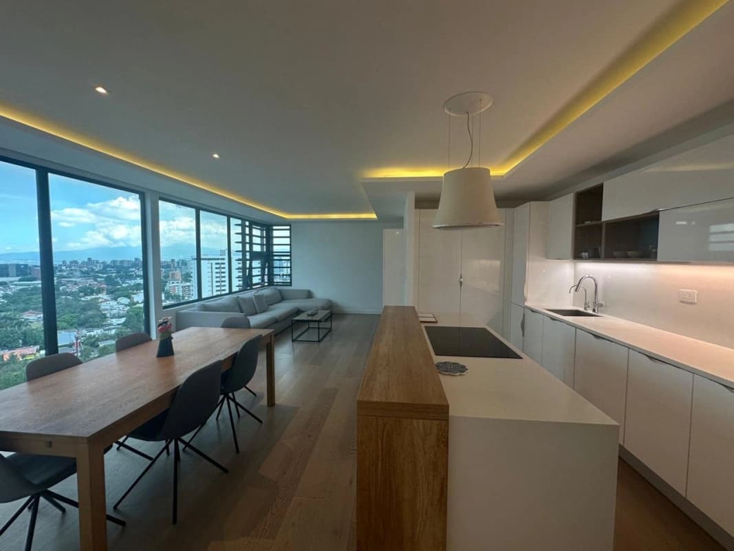 VENDO APARTAMENTO EN NIVEL 15 TOTALMENTE AMUEBLADO, AUTOMATIZADO Y MODERNO, EDIFICIO DE LIV ZONA 15 VH1