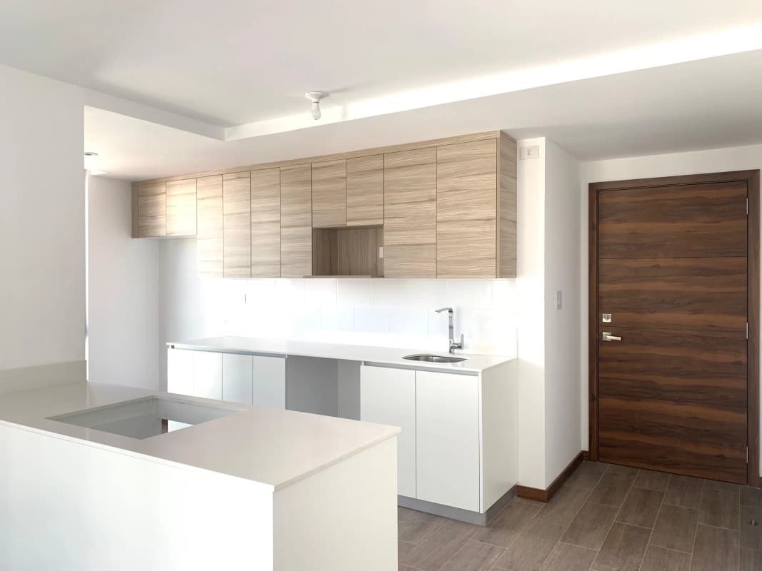 Se vende apartamento, 2 hab, Torre Milea, zona 13 Ciudad Guatemala
