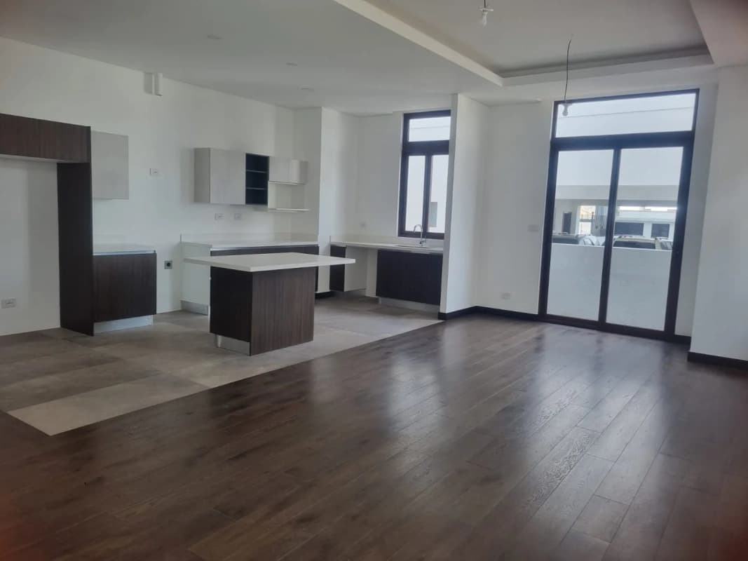 Vendo amplio apartamento en Ciudad Cayala