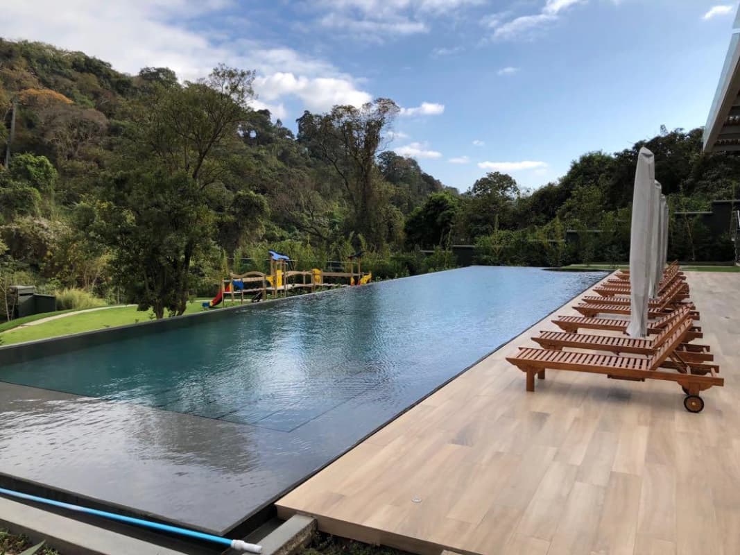 APARTAMENTO VENTA ACANTOS DE CAYALA ZONA 16, 335 MTS2 , 3 DORMITORIOS ~ DORM SERVICIO