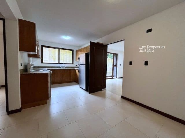 Zona 16 Alquilo Apartamento  cerca colegio Interamericano y Universidad Landivar