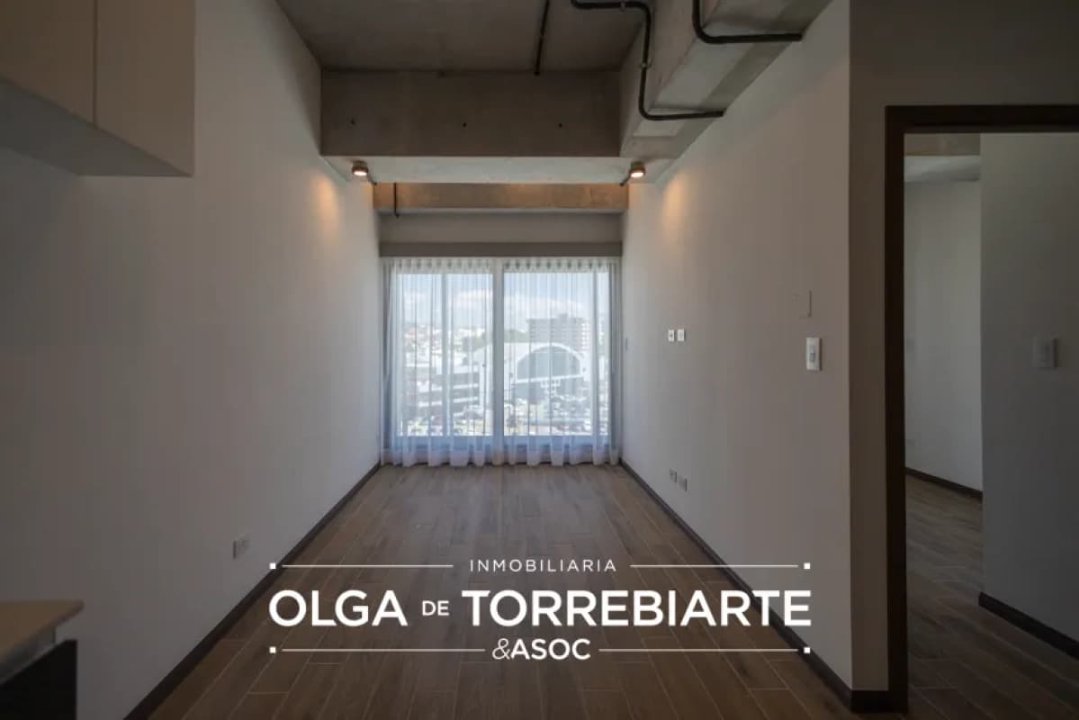 Apartamento en renta Edificio Séptimo, zona 4