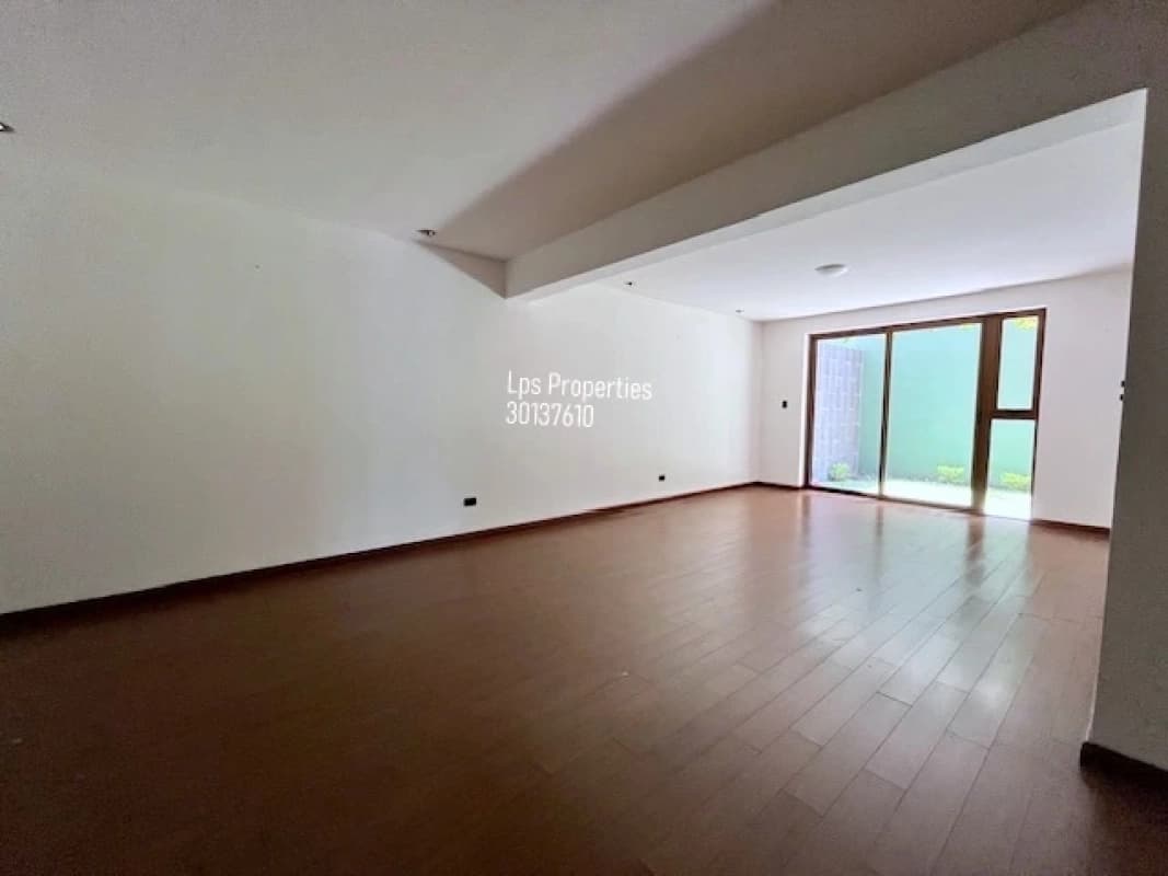 Zona 16 Alquilo amplio apartamento con jardin