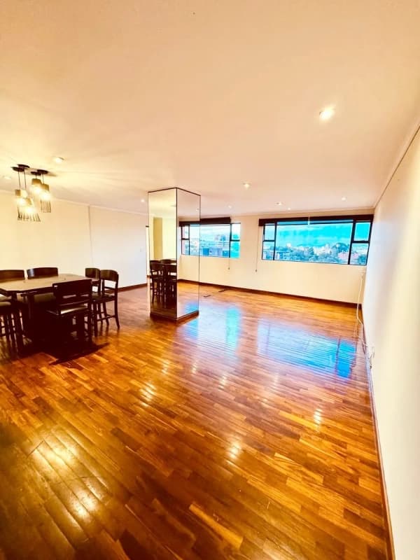 VENDO APARTAMENTO ZONA 10