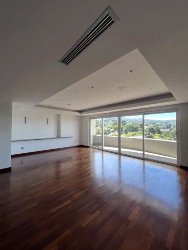 Lindo apartamento en venta en Torre Real