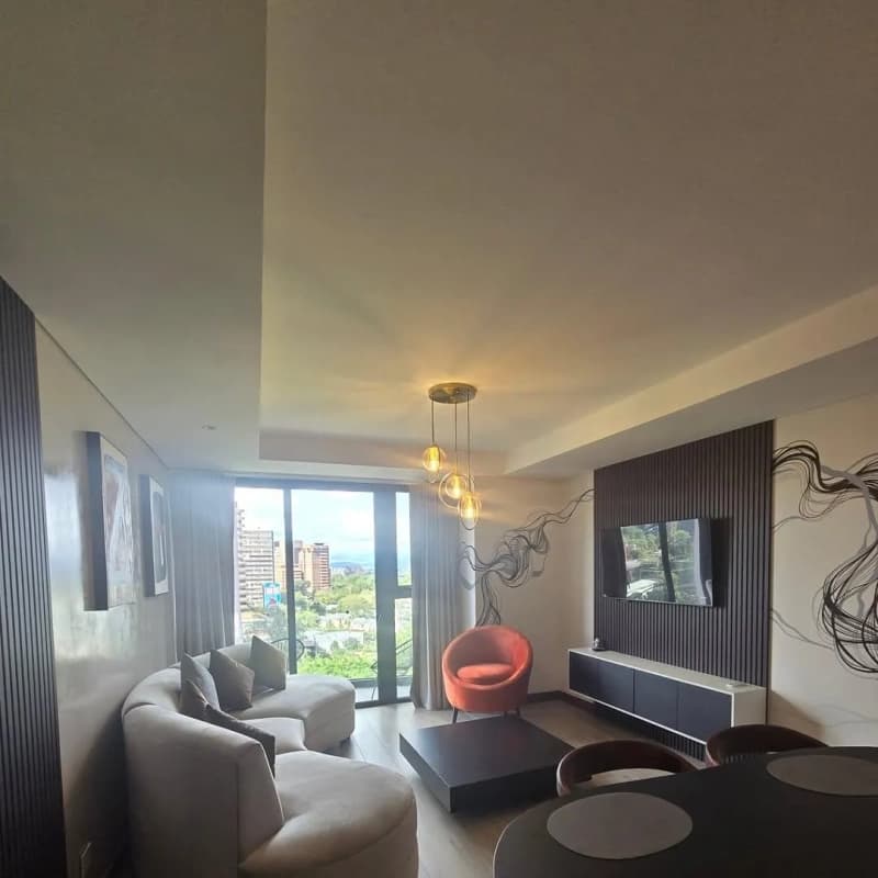 Venta de apartamento en zona 10 Reserva Diez de 3 dormitorios y dormitorio de servicio