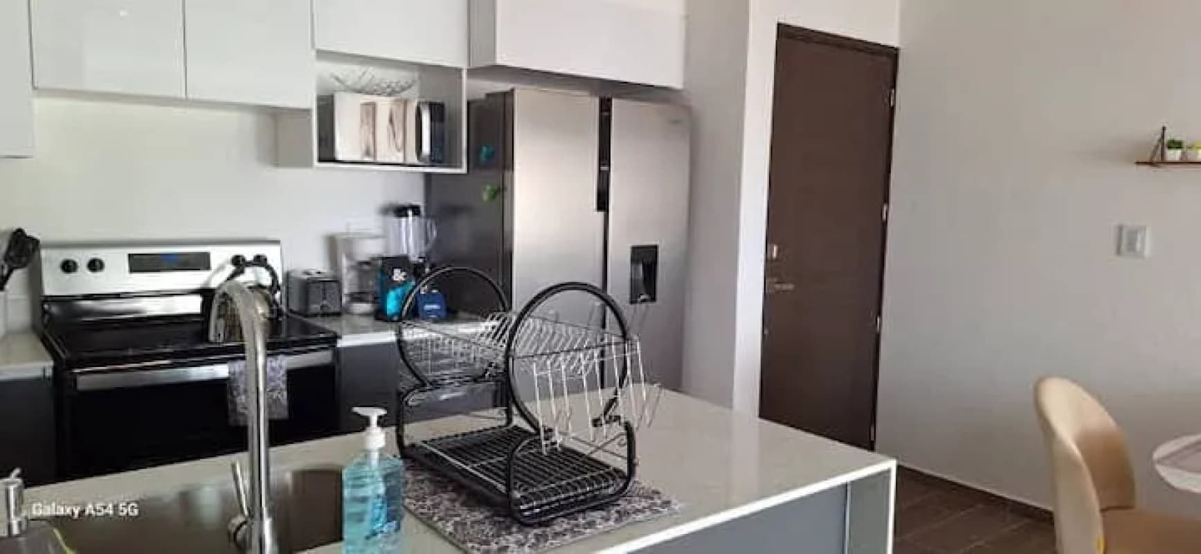 Apartamento en Renta, Parque Mateo zona 7.  Amueblado y equipado!