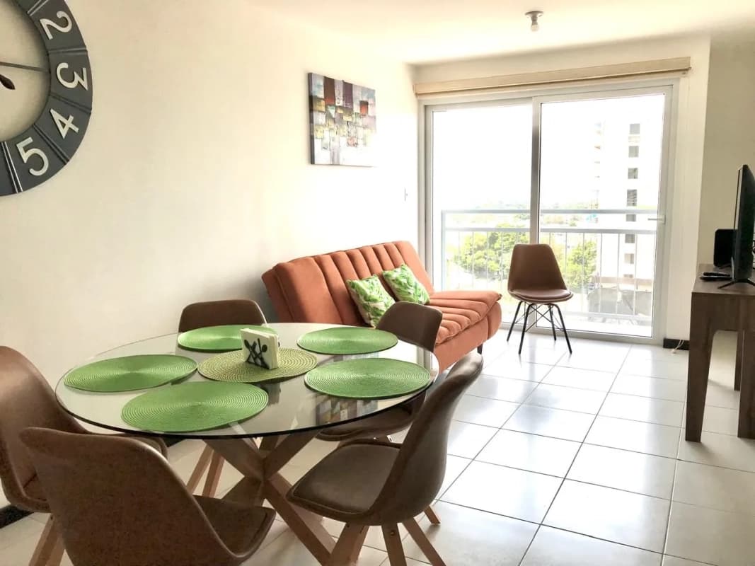 Hermoso Apartamento en venta en Edificio Museo San Mateo zona 7
