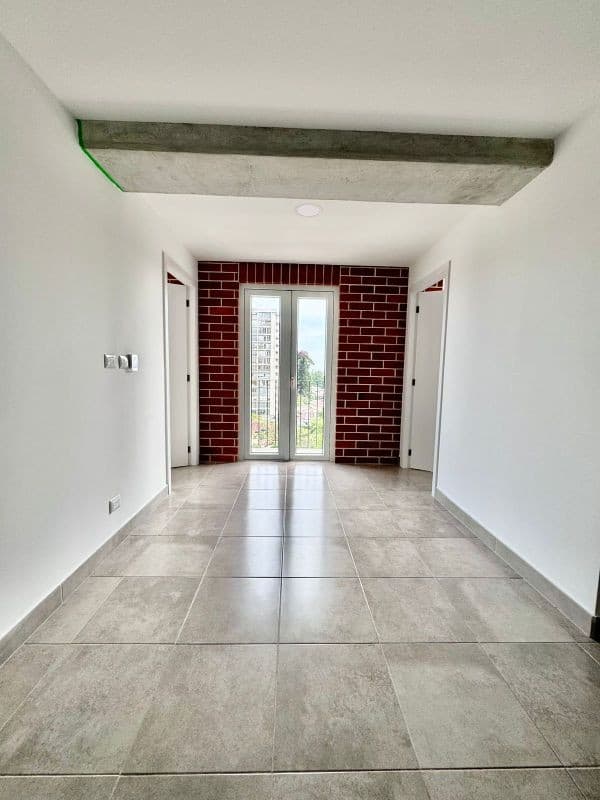 VENDO APARTAMENTO ZONA 10                  CODIGO: 1001-R-470