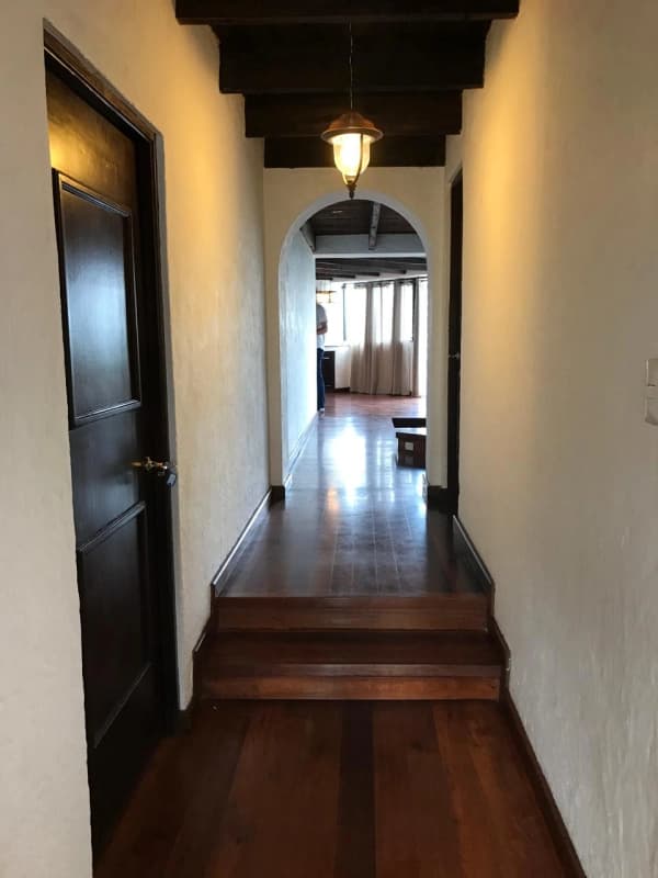 Apartamento en renta zona 15 VH1