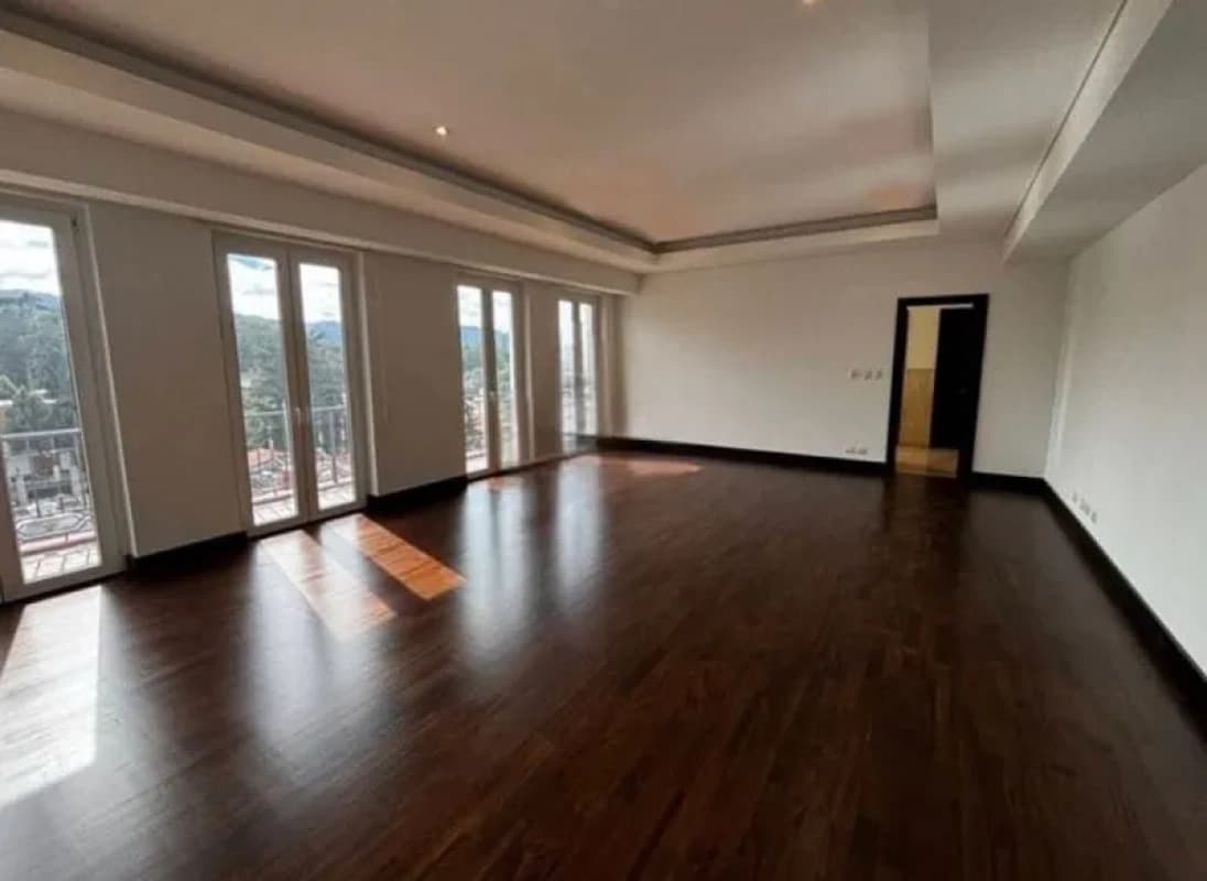 ALQUILO APARTAMENTO EN ZONA 14 QUINTA AVENIDA DE 4 DORMITORIOS
