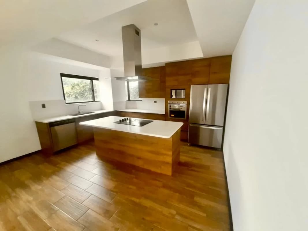 Zona 16 • Apartamento en renta • Edificio Natur Premium