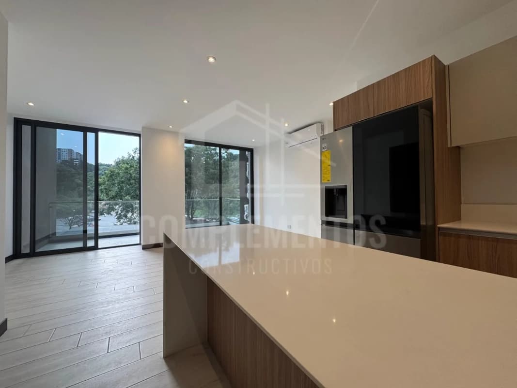 Apartamento en renta zona 15