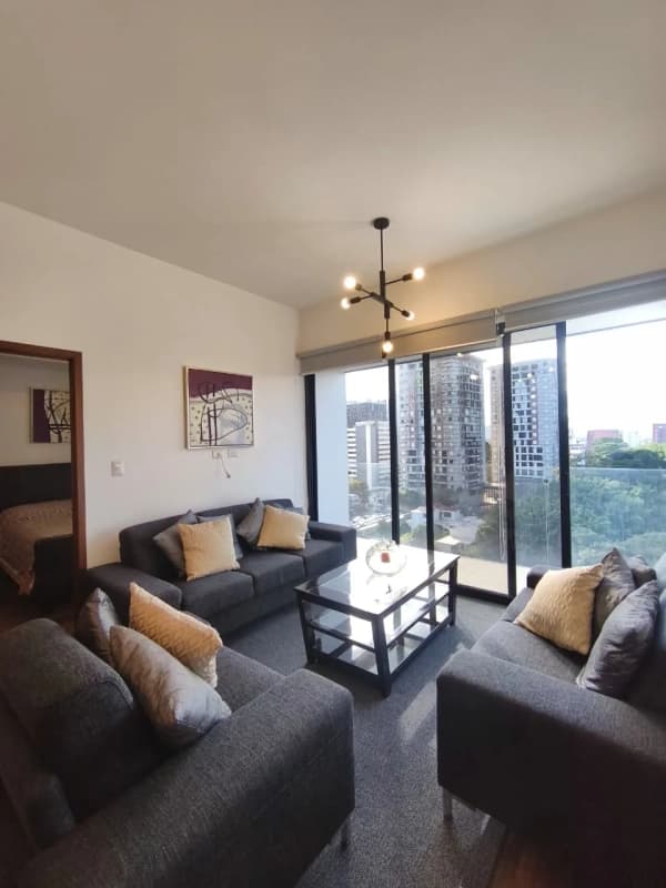 Apartamento Amueblado en Renta - Zona 10 (Opción a Venta)