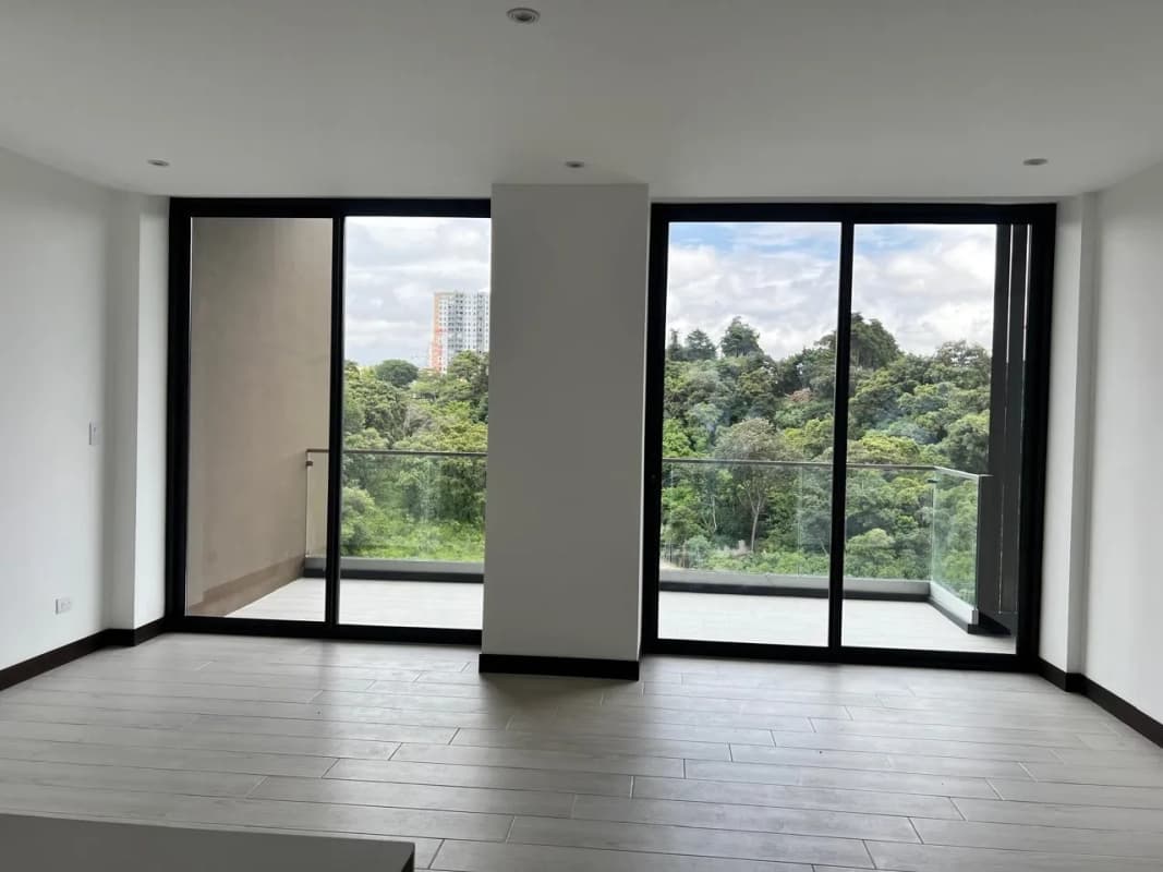 Lindo e iluminado apartamento en renta zona 15 SPAZIO