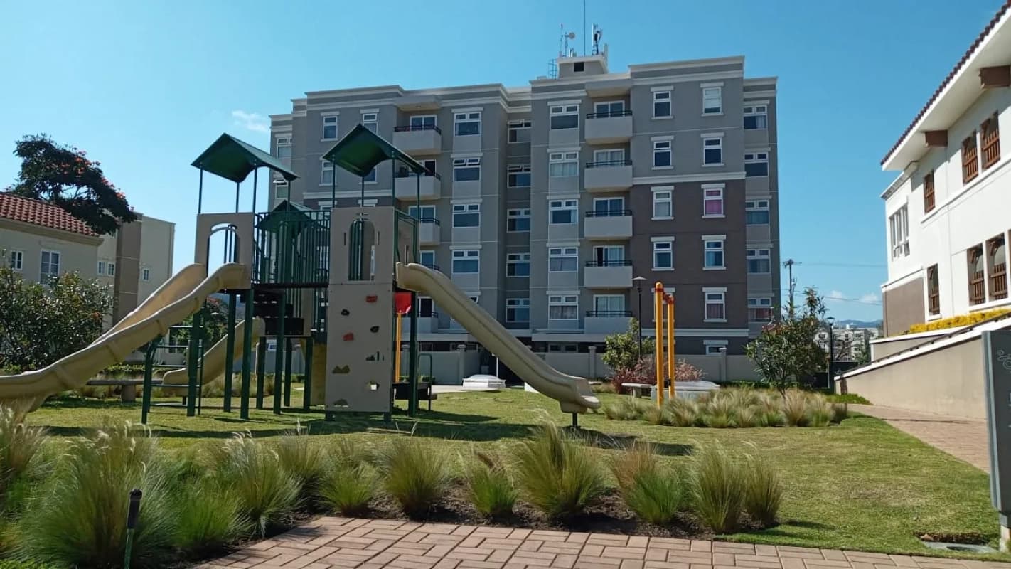 CONDADO NARANJO:   Apartamento en nivel medio en venta Q1,400,000.00 más impuestos