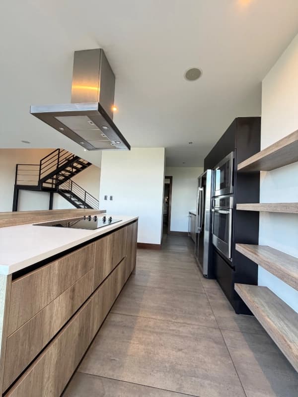 Apartamento de 2 Niveles con Vista Espectacular – Zen Cayalá, Zona 16
