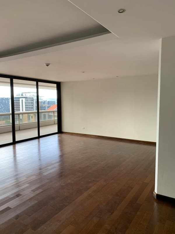 Lindo y amplio apartamento en Tiffany II, Zona 10
