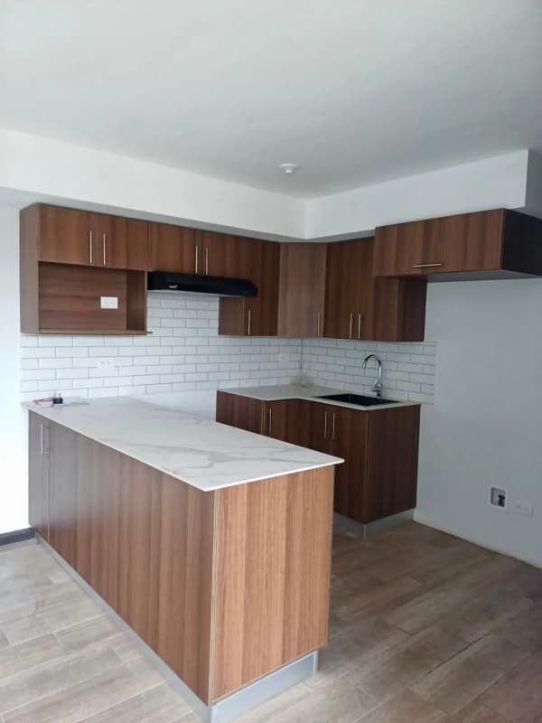 🏡 Apartamento con Jardín en Alquiler – Edificio Bari, Km 18.5 CAES