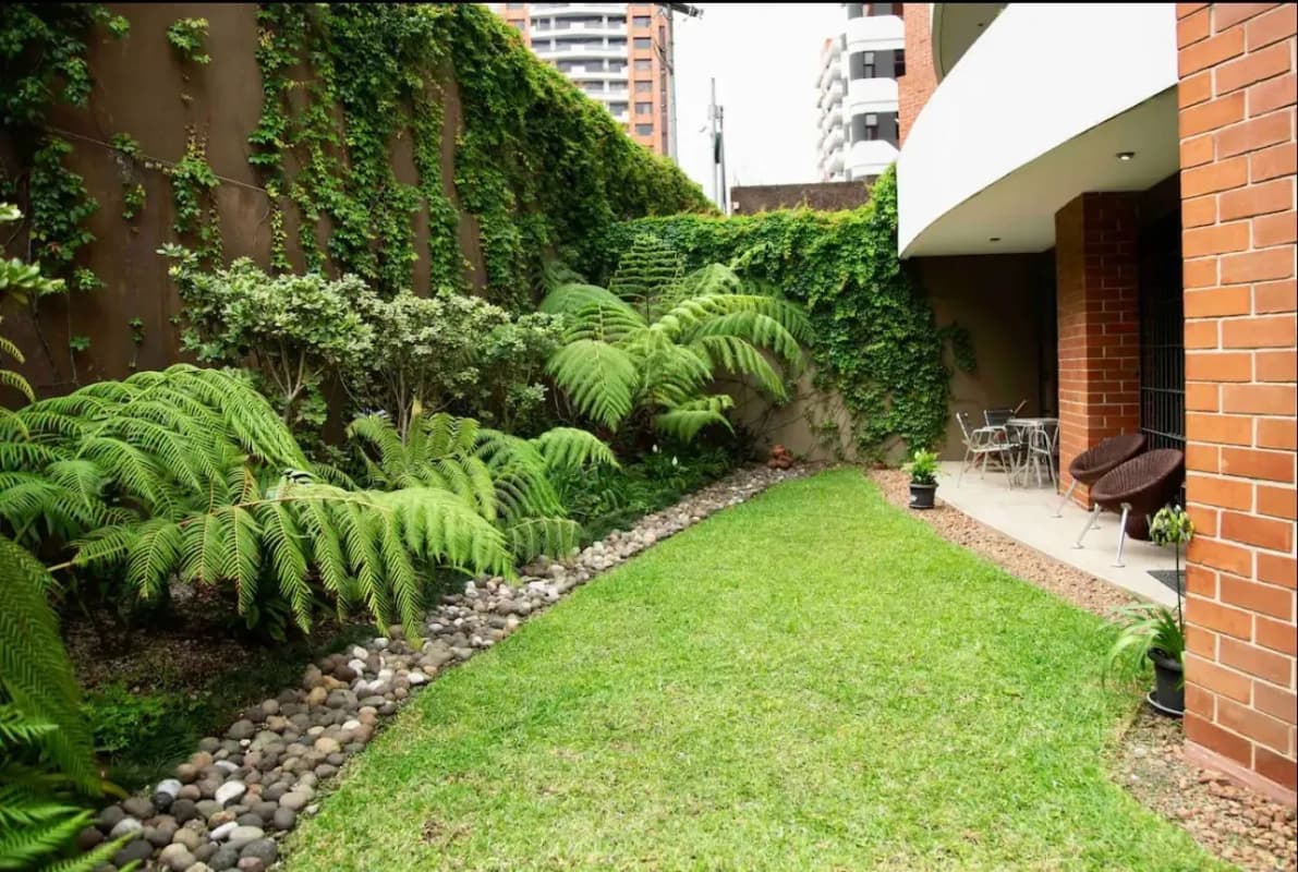 Apartamento de lujo en Edificio en zona 14 en Nivel Bajo