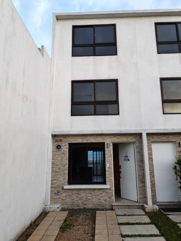 HACIENDA DE LAS FLORES. ANDANA 2. CASA TIPO TOWNHOUSE. 3 NIVELES. CASA FHA. ENGANCHE: Q. 43,800