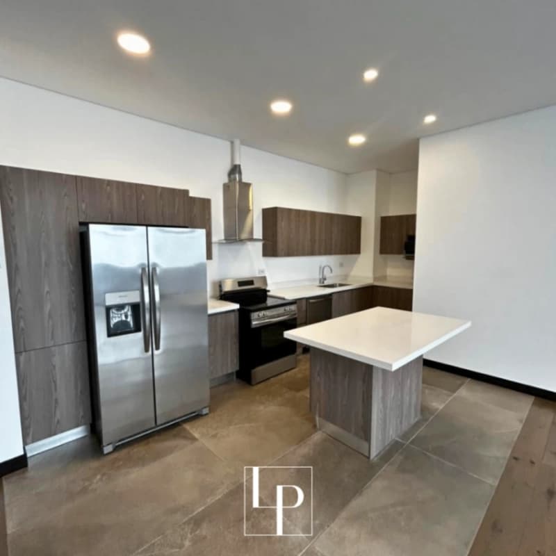 Apartamento de 2 Habi. en Renta en Olmos de Cayalá