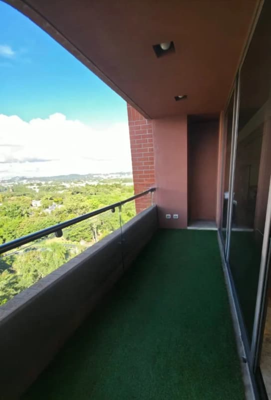 APARTAMENTO EN RENTA ZONA 10, CODIGO 28_AR11