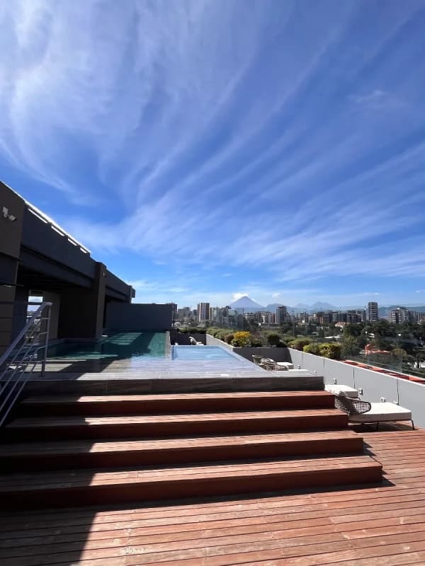 Apartamento en Alquiler  Triva  Zona 15 Col. El Maestro  Nivel alto con terrazas y vista