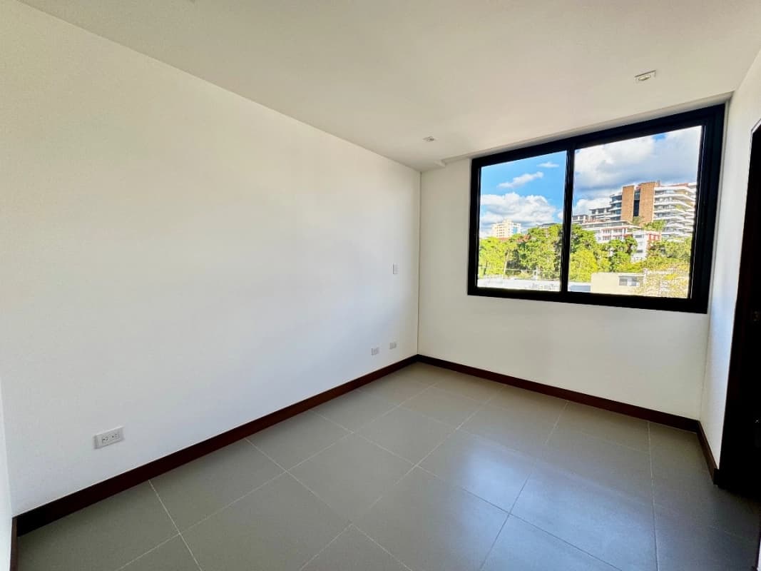Apartamento de 2 dormitorios en venta en zona 13
