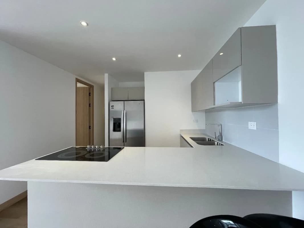 APARTAMENTO EN RENTA EN COL. EL MAESTRO