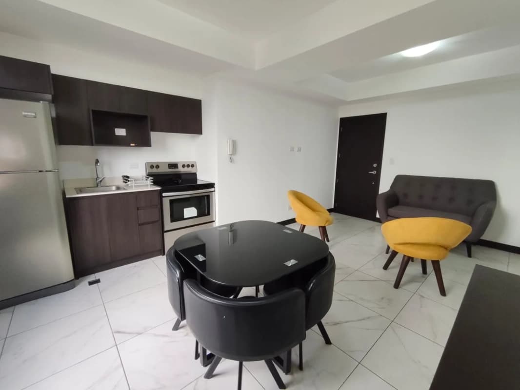 Apartamento en renta, amueblado en zona 15, VH1, Fontainebleau
