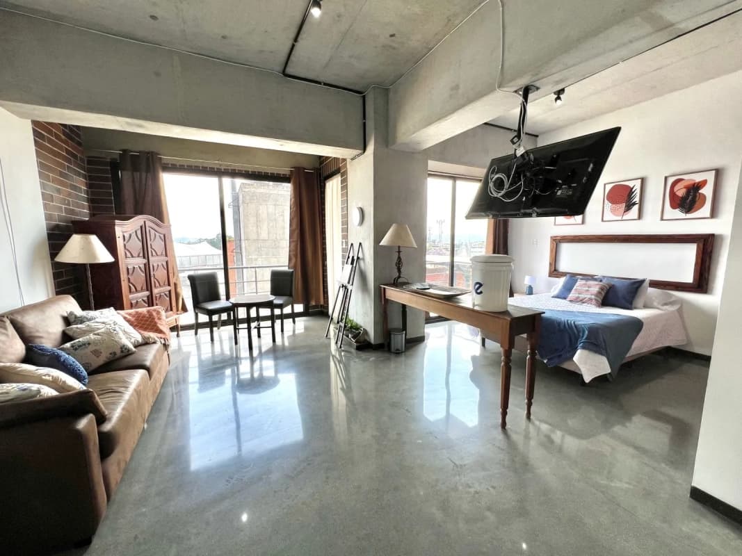 Se vende lindo apartamento en 4 Grados Norte, Edificio 4 Venezia, totalmente amueblado.