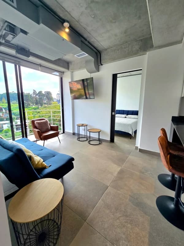 Apartamento en alquiler zona 16 Shift Cayala amueblado
