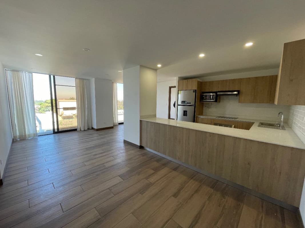 APARTAMENTO RENTA ZONA 15 VISTA HERMOSA 1, 94 MTS2 3 DORMITORIOS, 3 PARQUEOS $1,550
