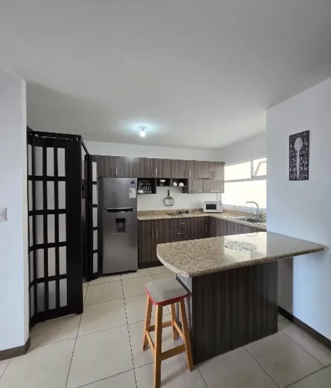 ALQUILER DE APARTAMENTO AMUEBLADO - STA. MARIA LAS CHARCAS, ZONA 11