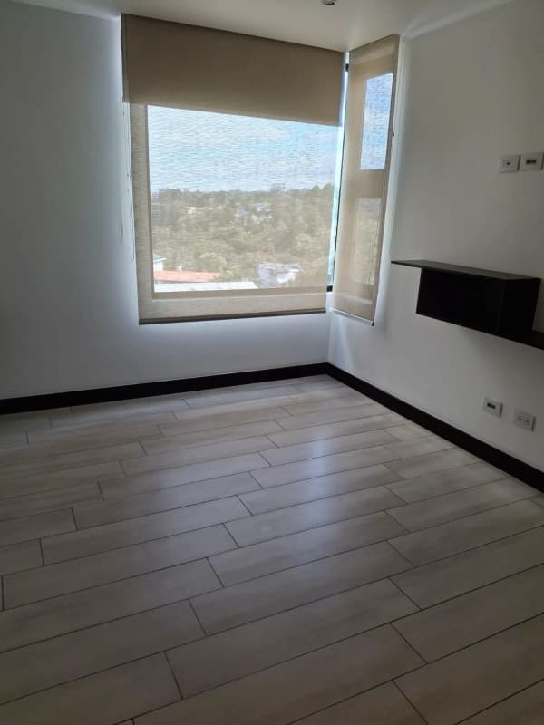Lindo apartamento en renta en Edificio Liv, zona 15