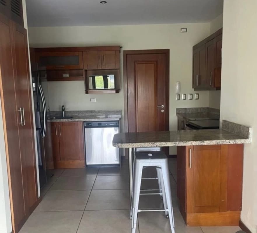 Vendo / Rento apartamento en Tarragona Zona 15 Vista Hermosa 1
