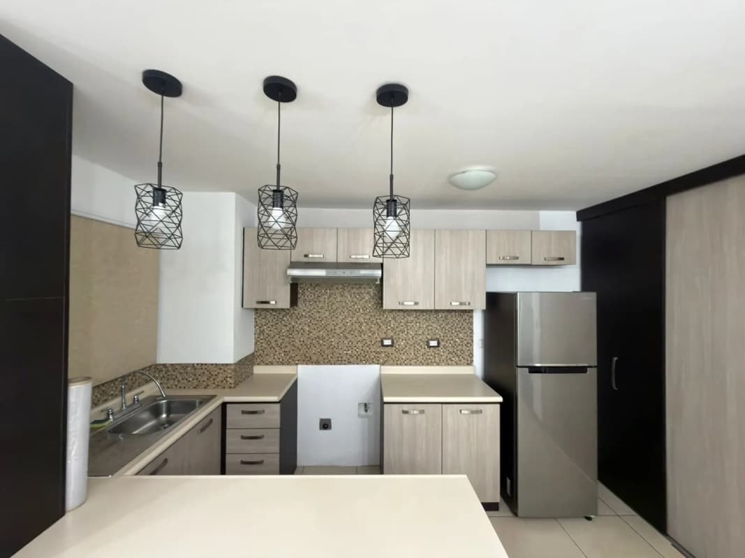 ALQUILER APARTAMENTO ZONA 11 SANTA MARIA LAS CHARCAS