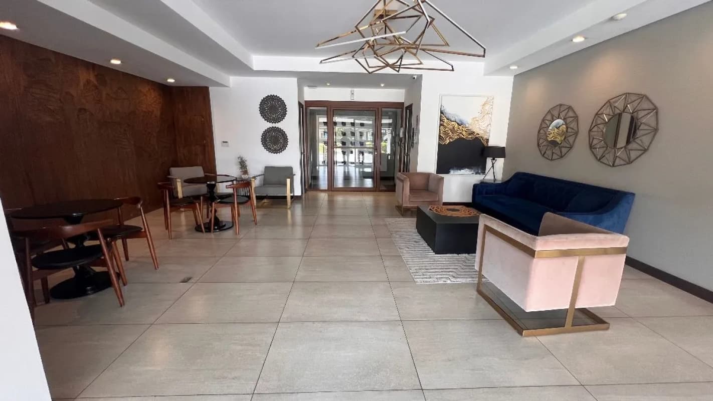 ALQUILER DE APARTAMENTO EN EDIFICIO 20/21, ZONA 16