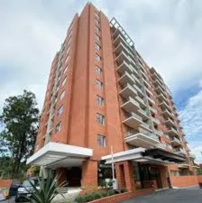 📍 APARTAMENTO AMUEBLADO EN RENTA – EDIFICIO LUCCA | ZONA 10