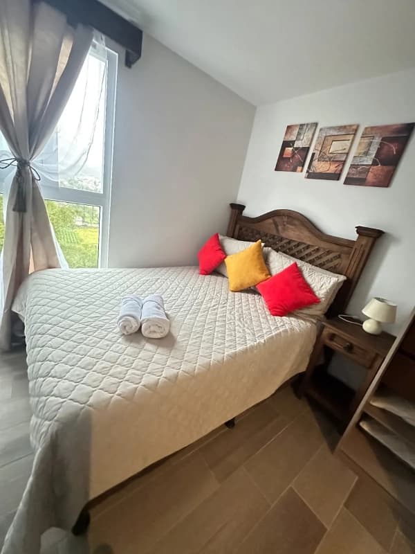 Apartamento en renta Santo Tomas Milpas Altas.  El condominio Adrano.